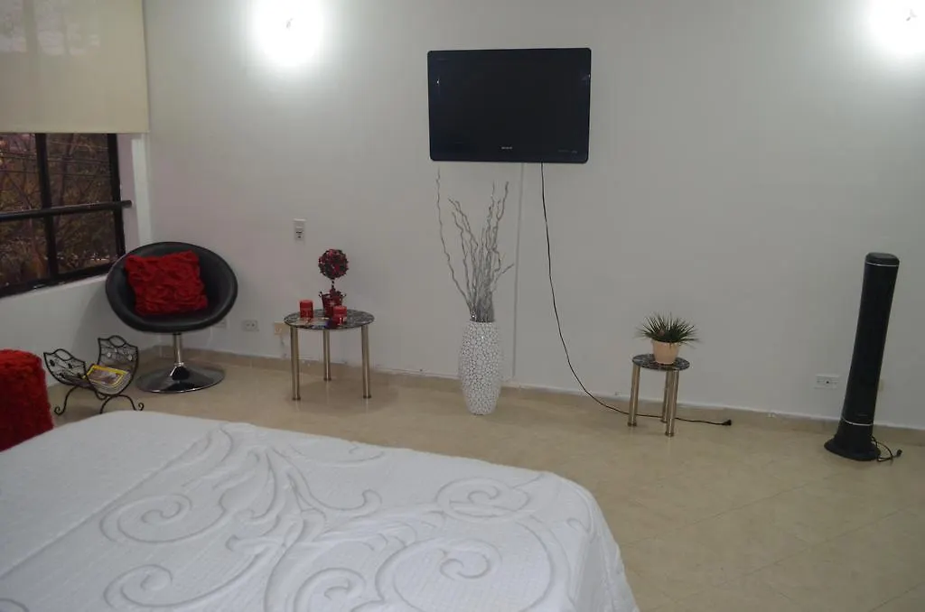 Mall 80 30 Hotel Medellín